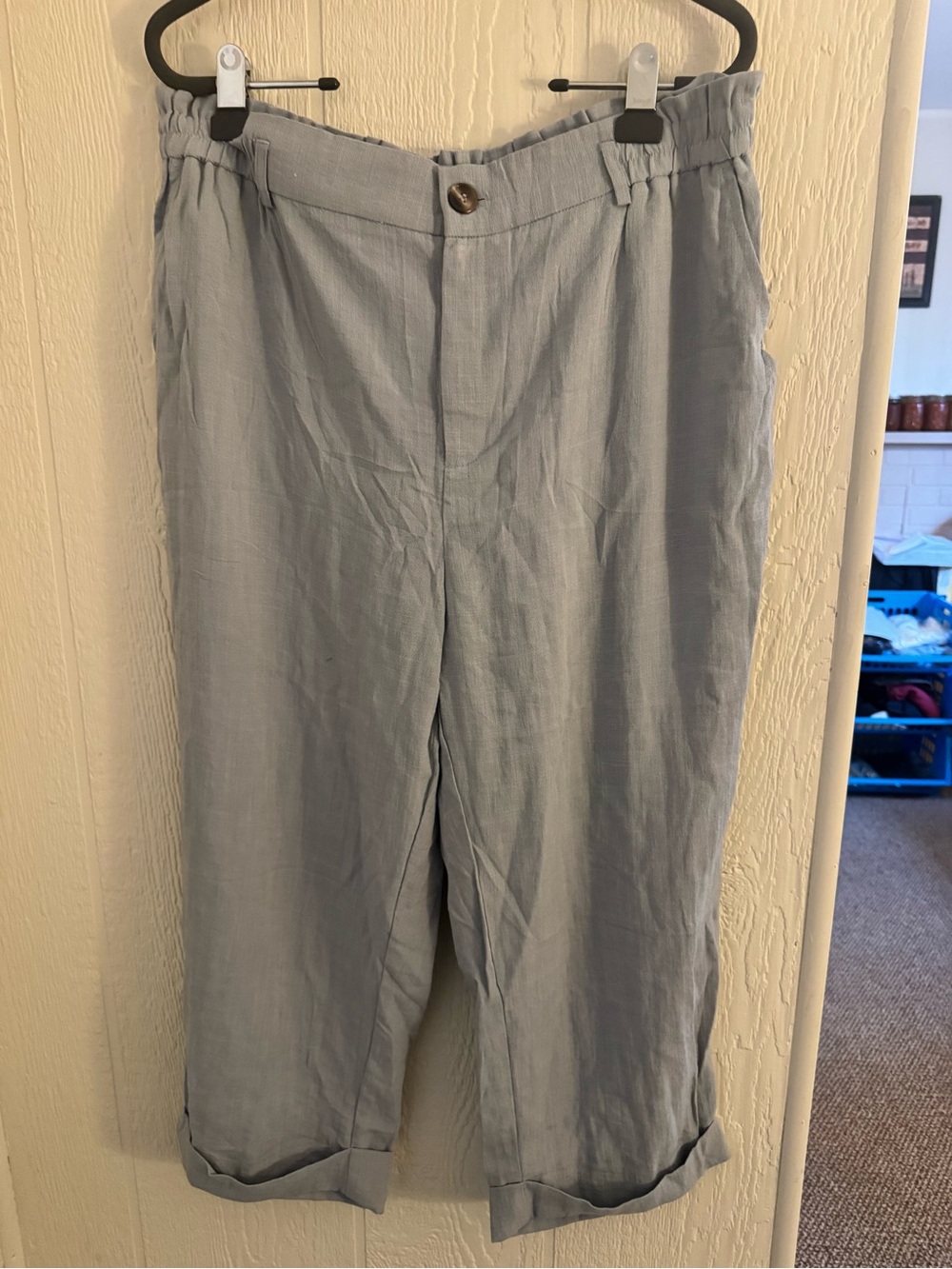 HALARA NWT High Waisted Cuff Hem